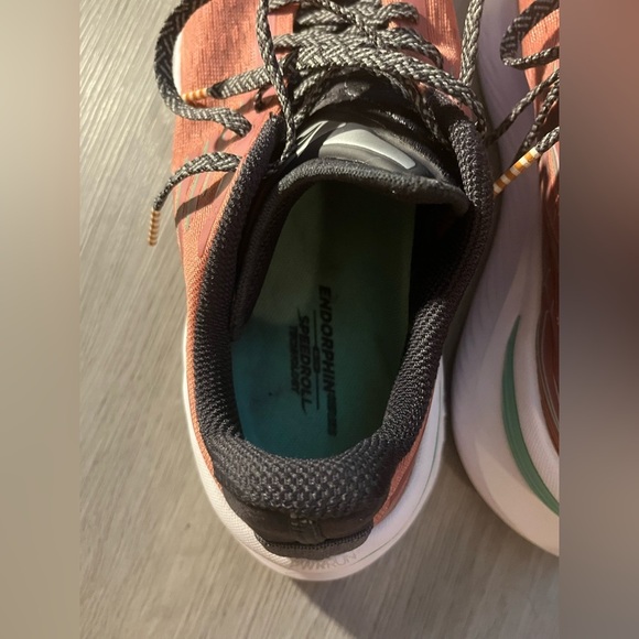 Saucony Endorphin Shift 3 - Picture 9 of 10